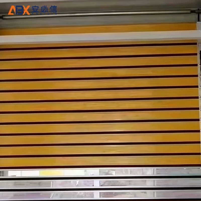 山南金属快速门